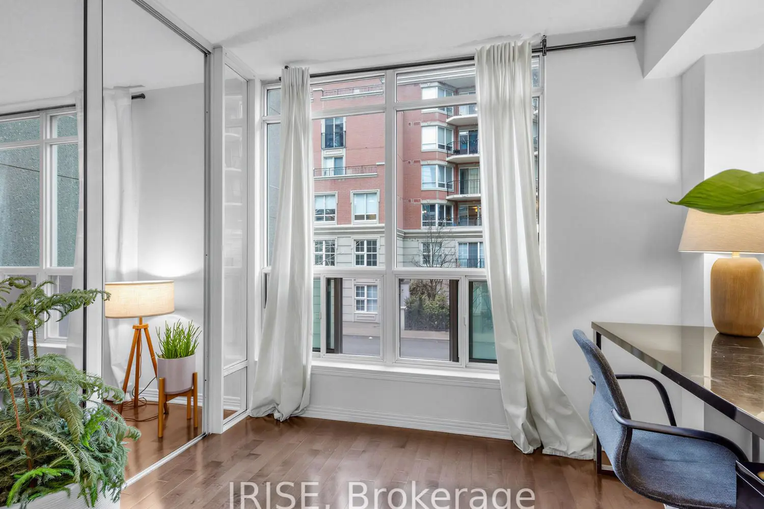 Additional image 5 of 942 Yonge Street 224