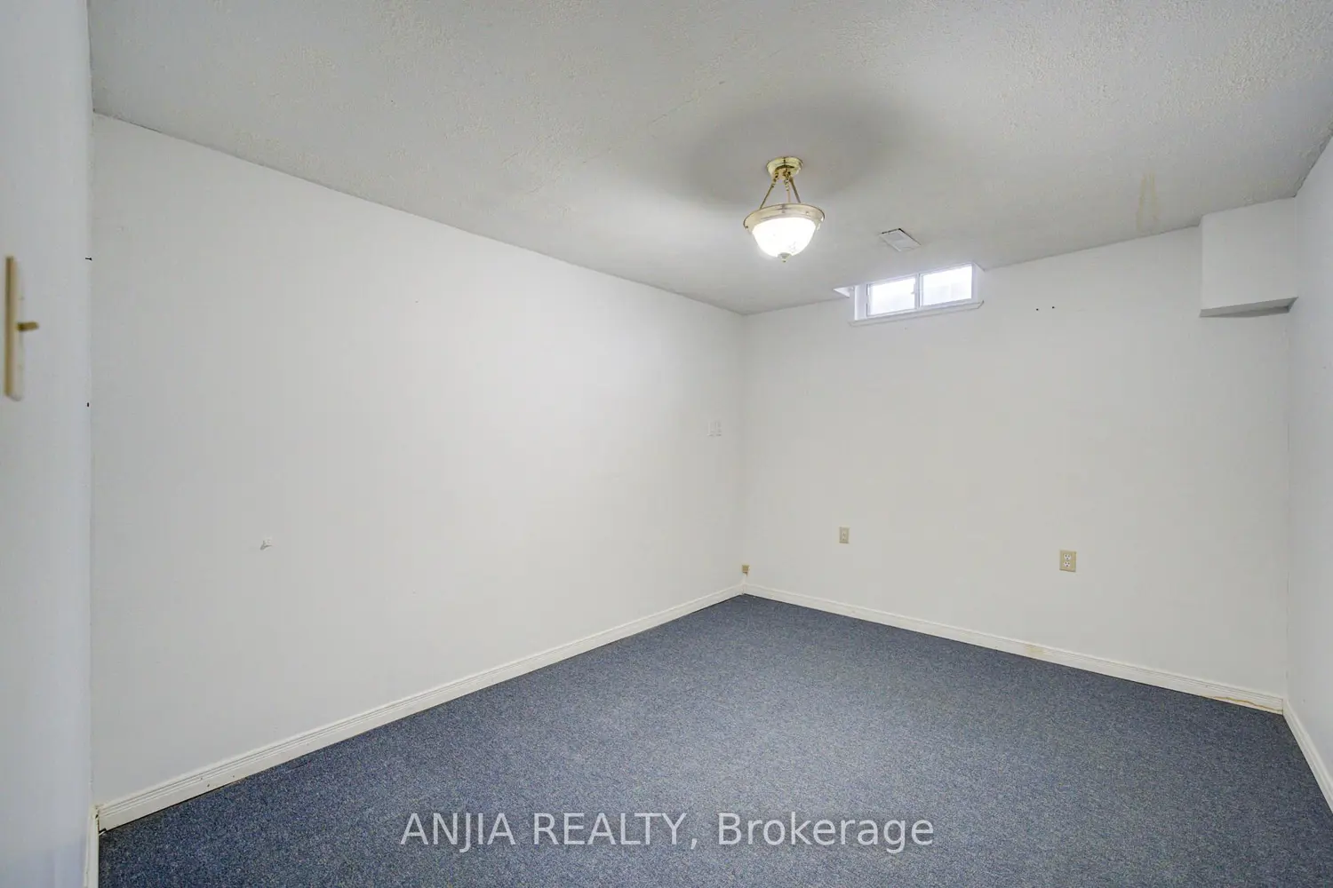 Additional image 16 of 48 Upton Crescent