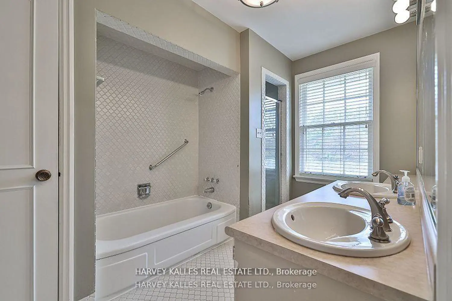 Additional image 11 of 38 Fifeshire Road