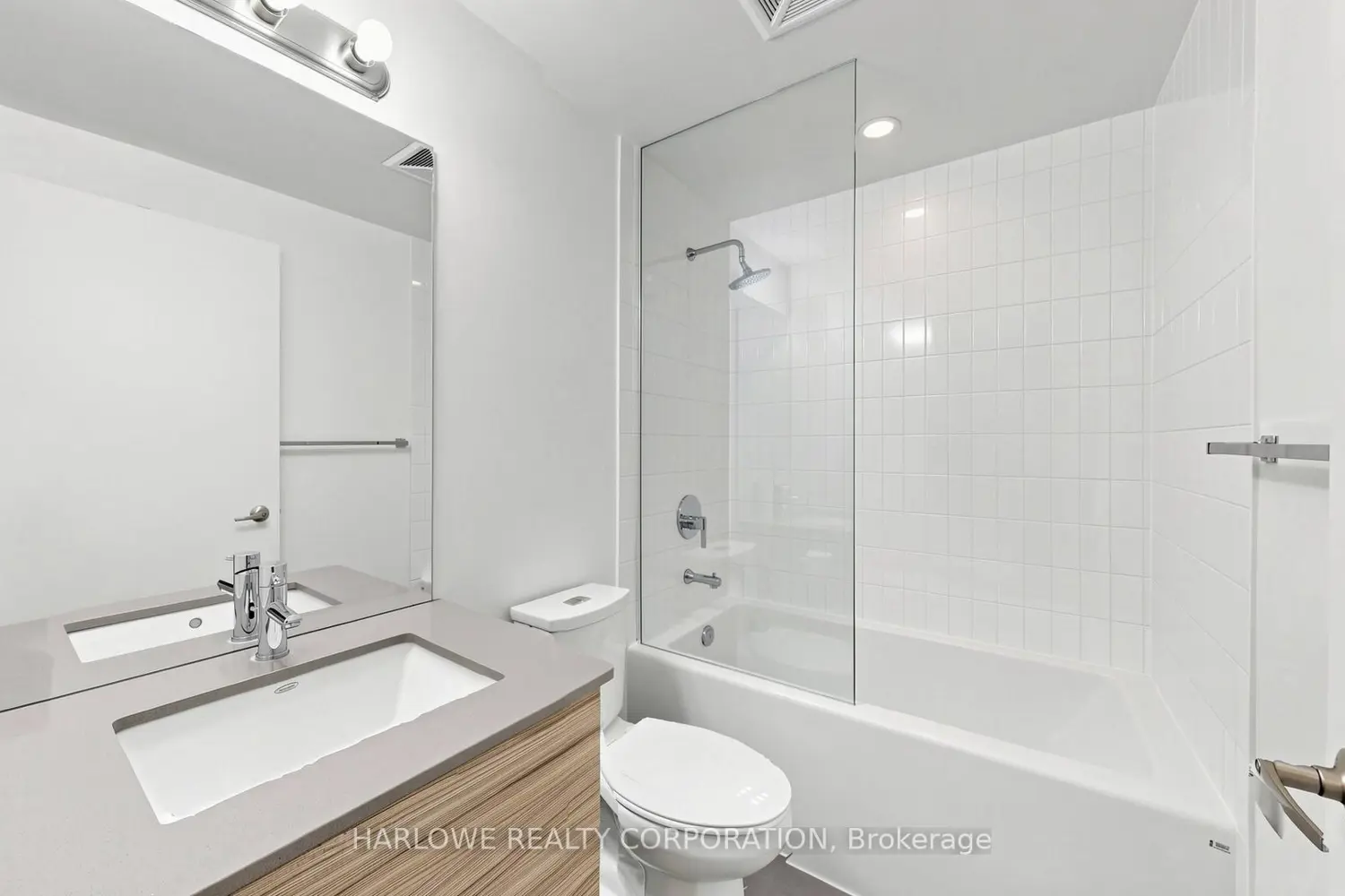 Additional image 15 of 210 Simcoe Street 510