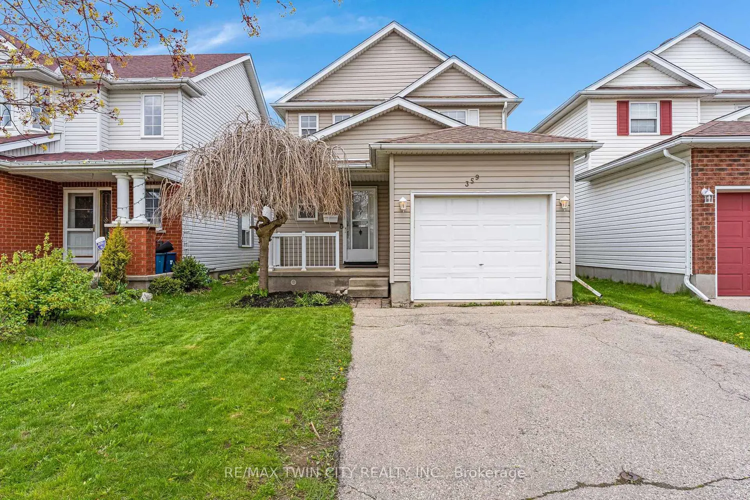 359 Highbrook Crescent