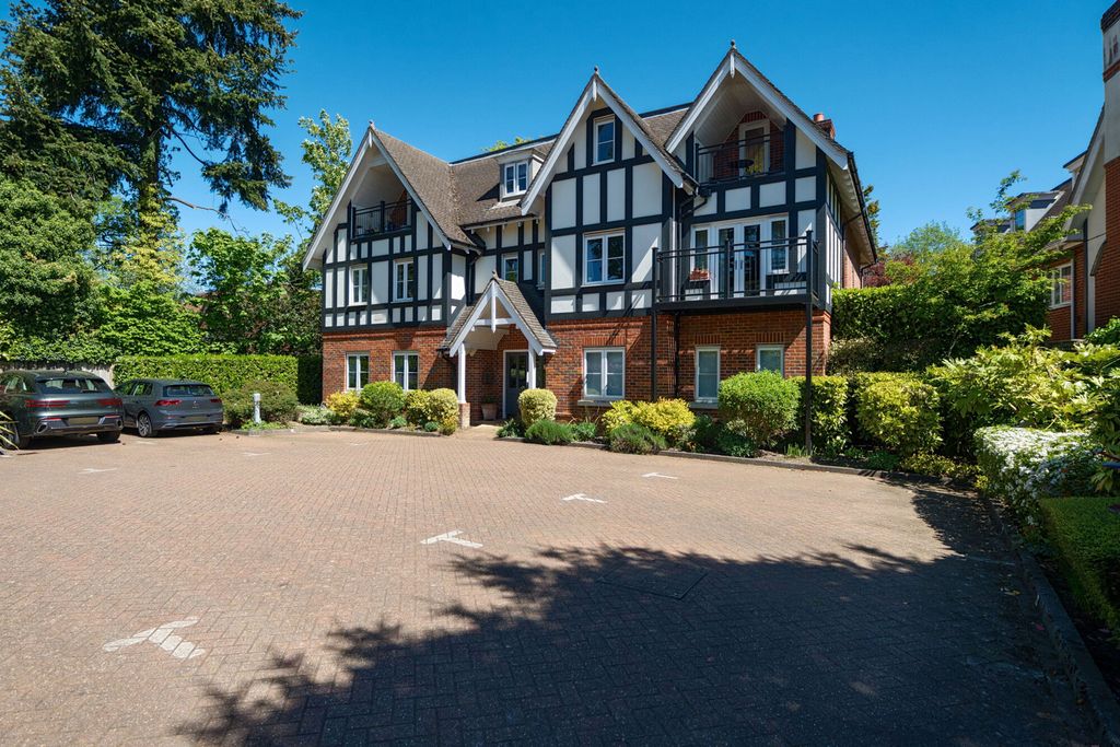 Additional image 25 of 2 bed flat for salePackhorse Road, Gerrards Cross, Buckinghamshire SL9