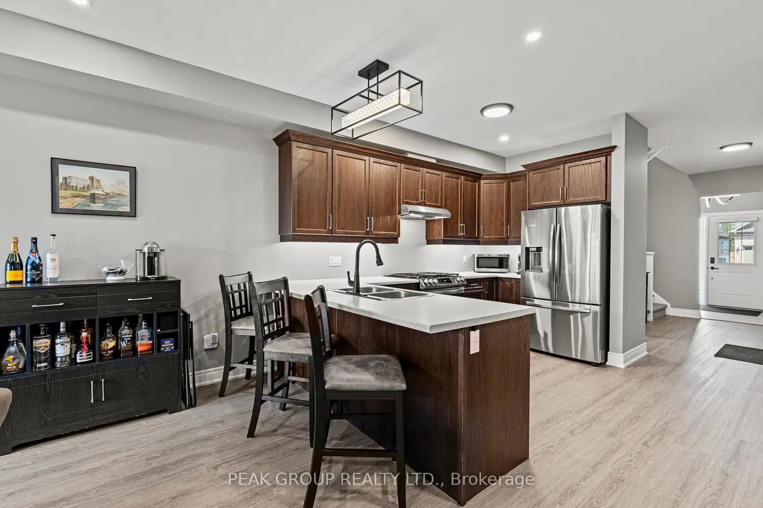 Additional image 5 of 439 Williams Crescent