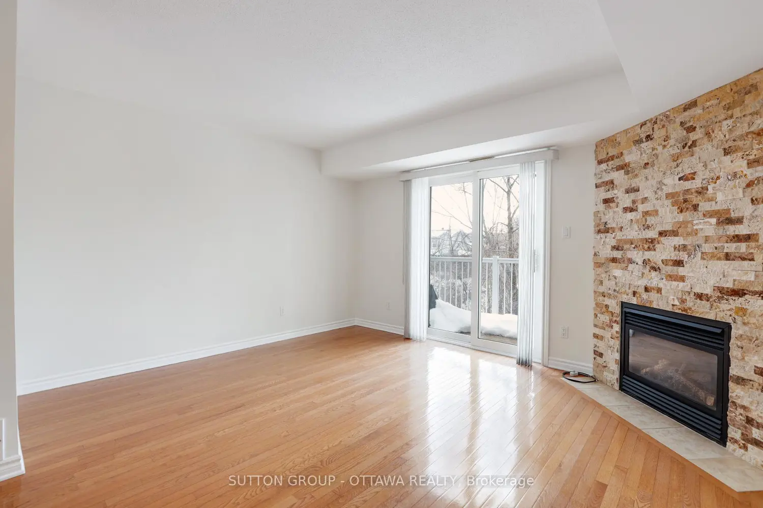 115 Tall Pines Private photo 4