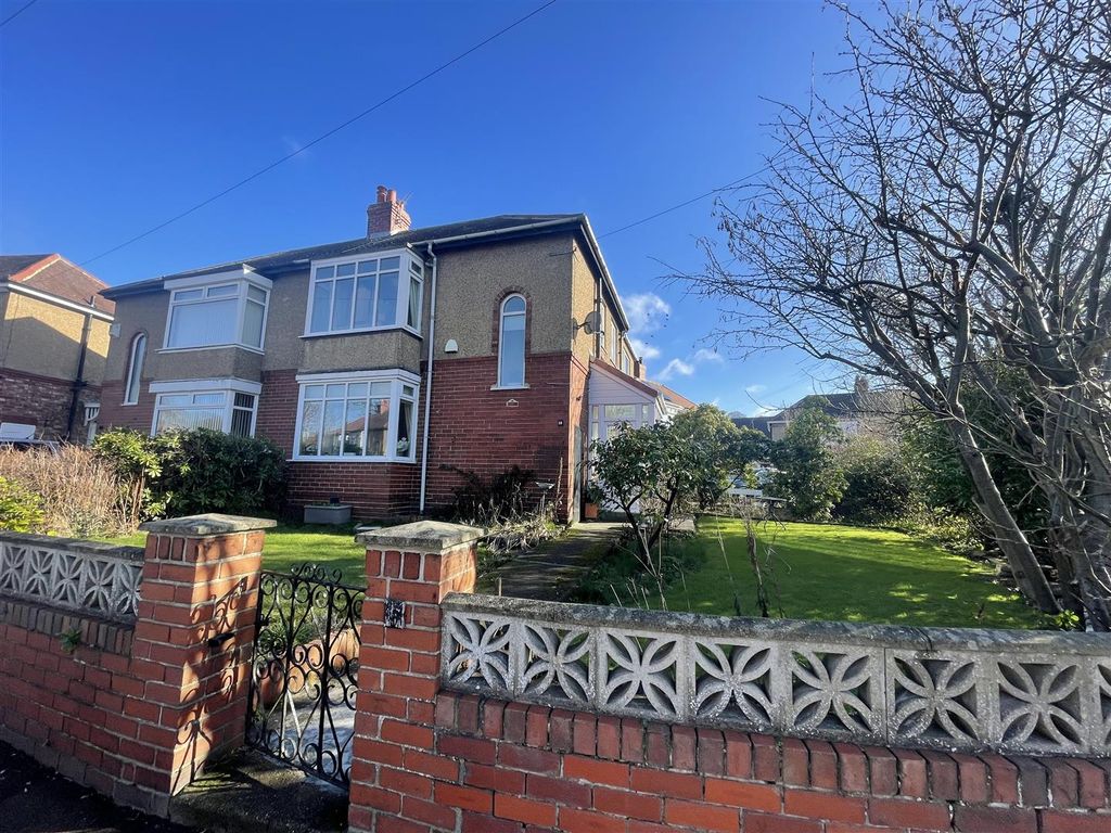 3 bed semi-detached house for saleCalderwood Crescent, Low Fell, Gateshead NE9