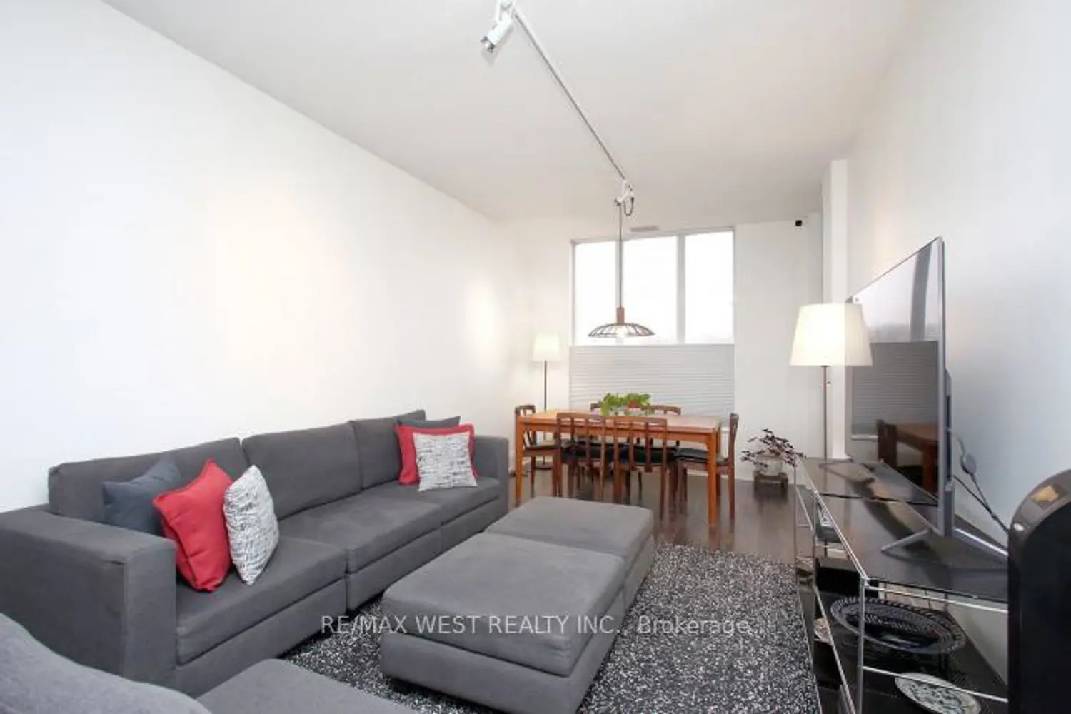 Additional image 6 of 100 Harrison Garden Boulevard 312