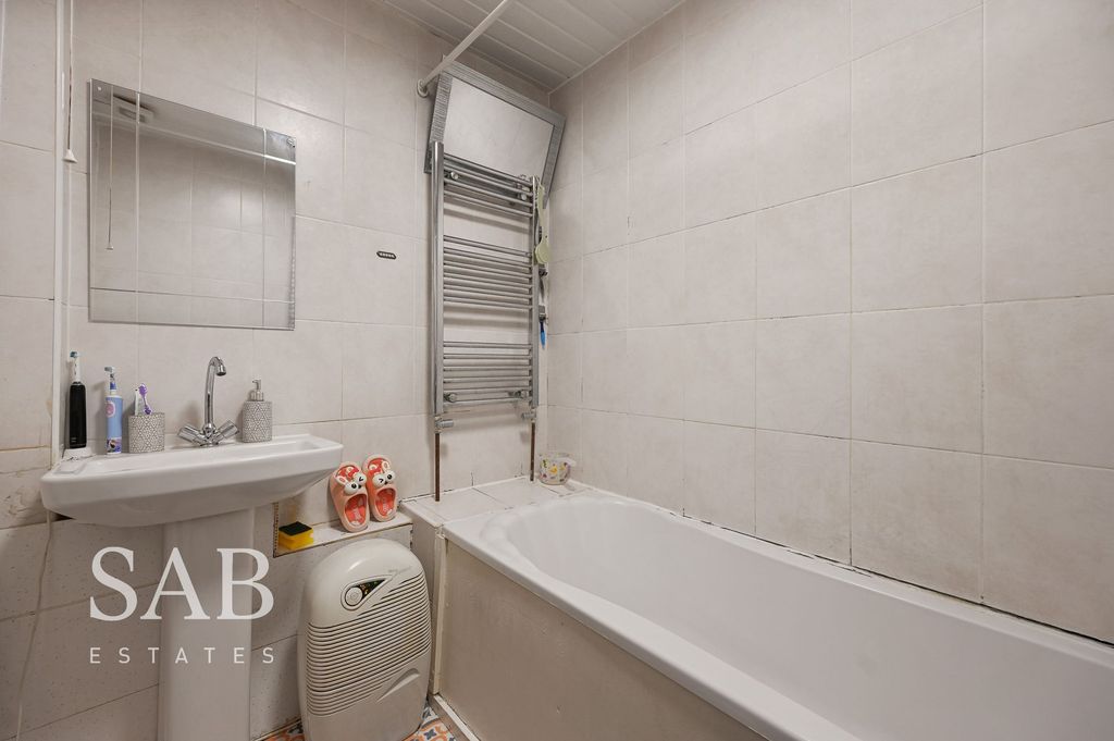Additional image 11 of 4 bed semi-detached house for saleAllenby Road, Southall UB1