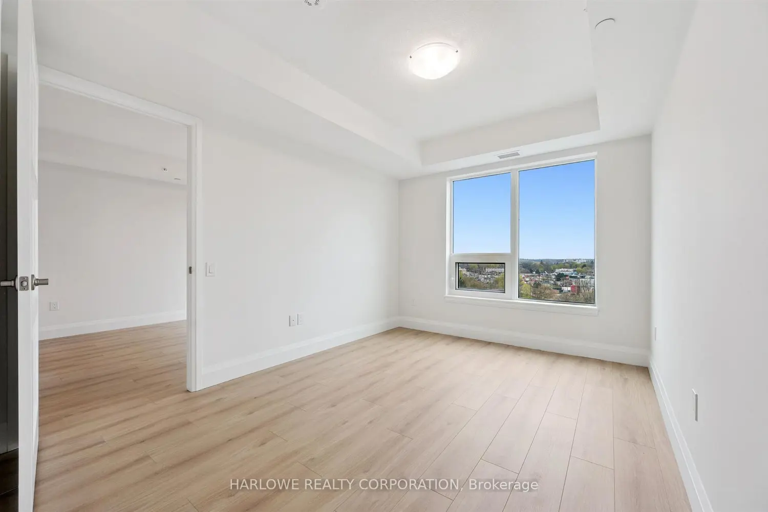 93 Arthur Street 806 photo 4