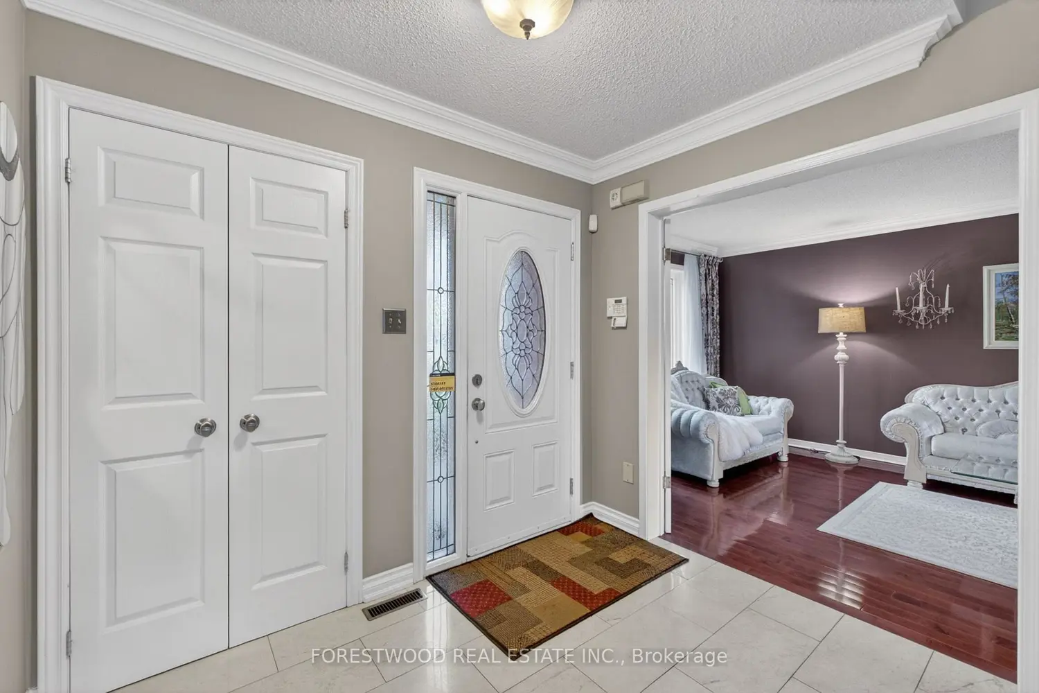 566 Huntington Ridge Drive photo 2