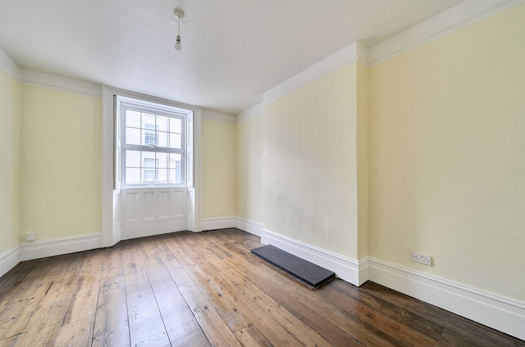 Additional image 5 of 1 bed flat for saleLondon Street, Faringdon, Oxfordshire SN7