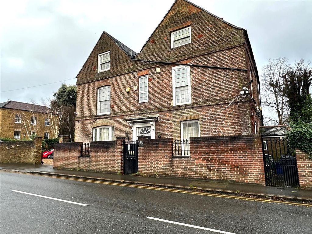 7 bed detached house for saleStaines Road, Bedfont TW14