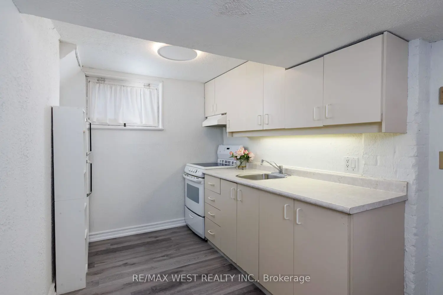 Additional image 17 of 311 St Clair Avenue