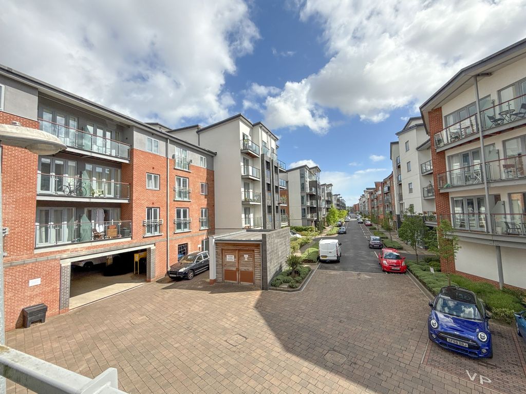 Additional image 11 of 2 bed flat for saleWorsdell Drive, Gateshead NE8