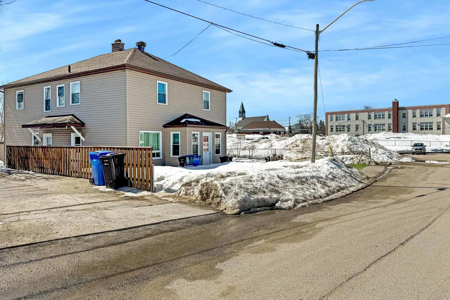 119 Byng Avenue photo 2