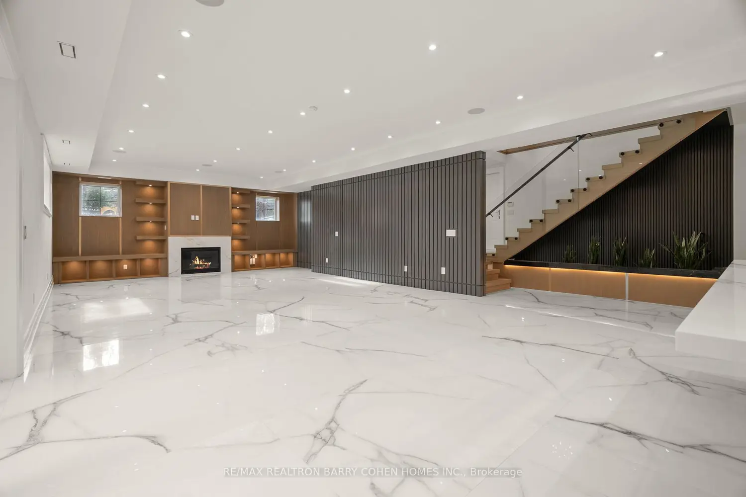 Additional image 17 of 81 Upper Canada Drive