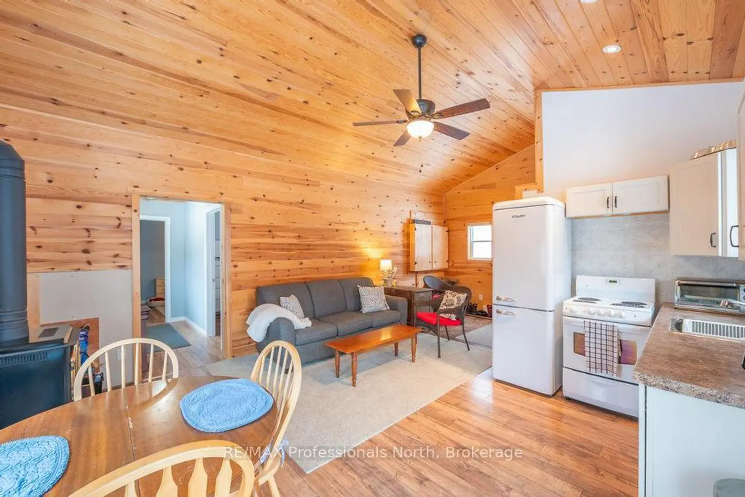 1145 Chelsea Lane photo 5