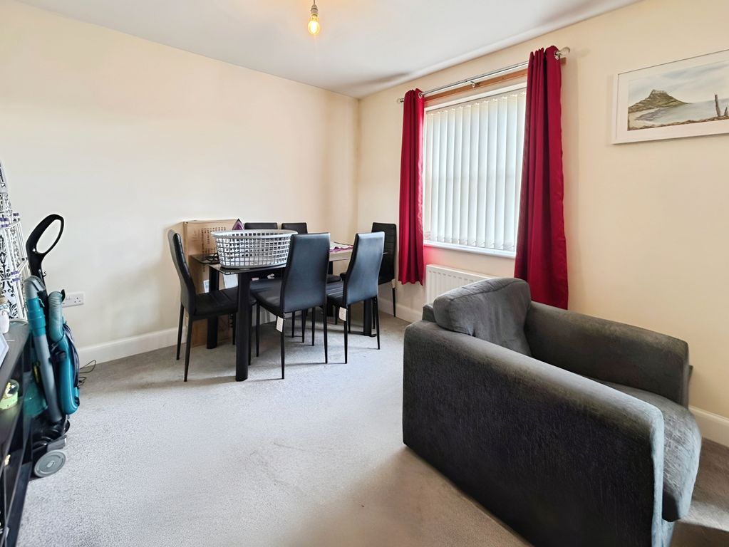 2 bed flat for salePinter Lane, Gainsborough, Lincolnshire DN21 photo 3