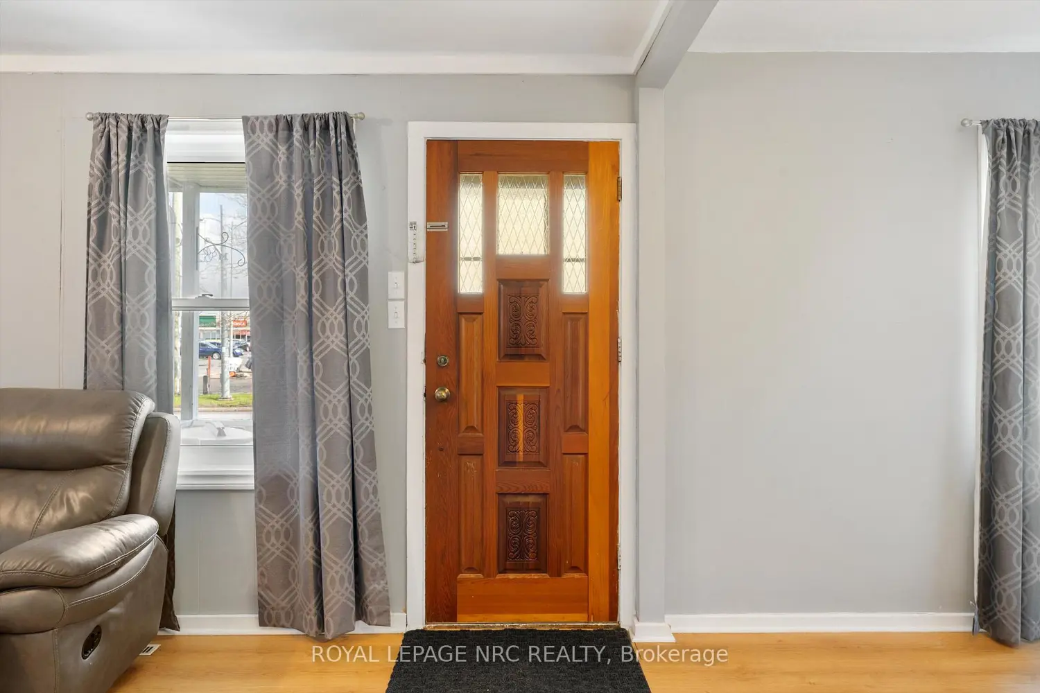 361 Lincoln Street photo 5