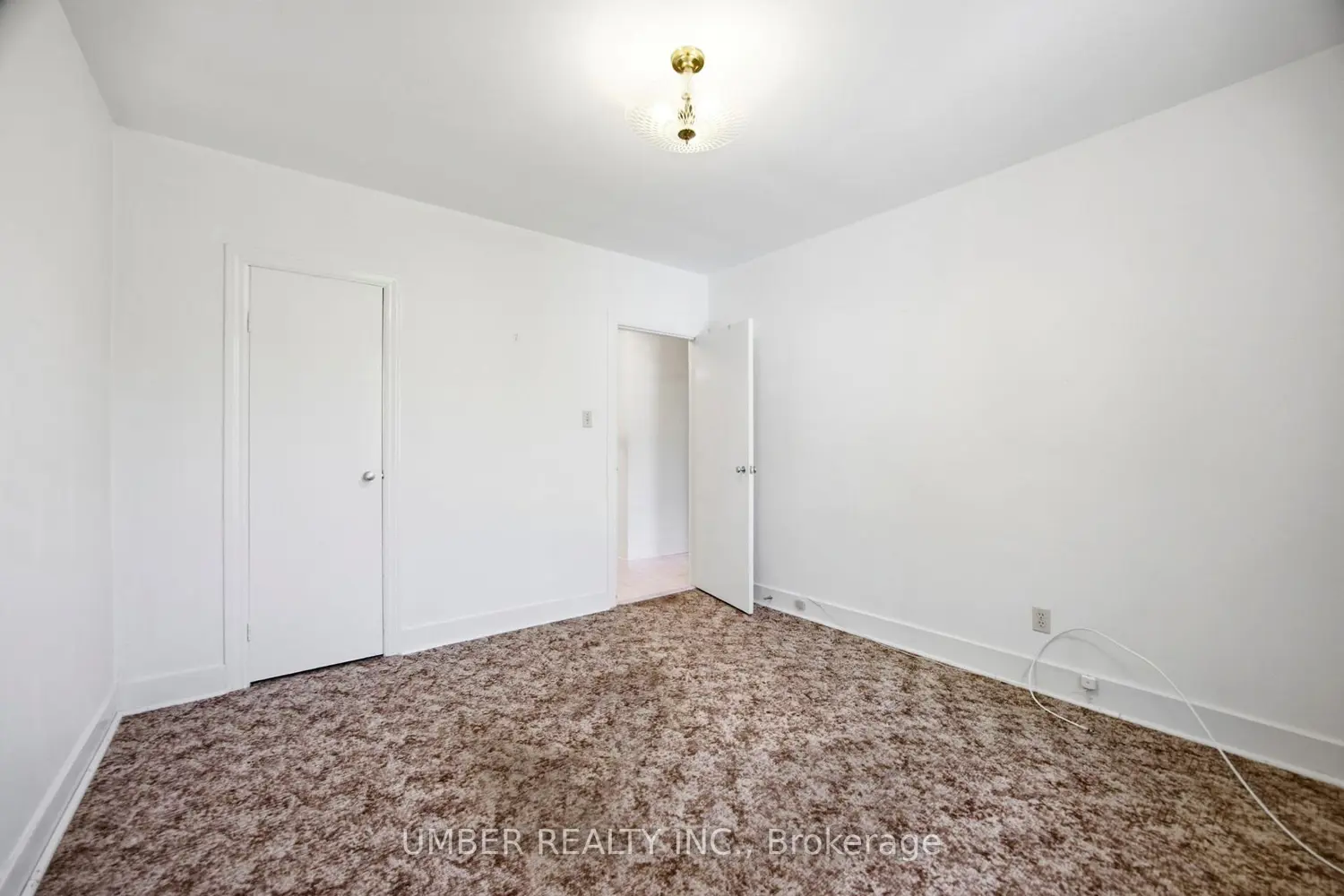 Additional image 5 of 558 Glencairn Avenue