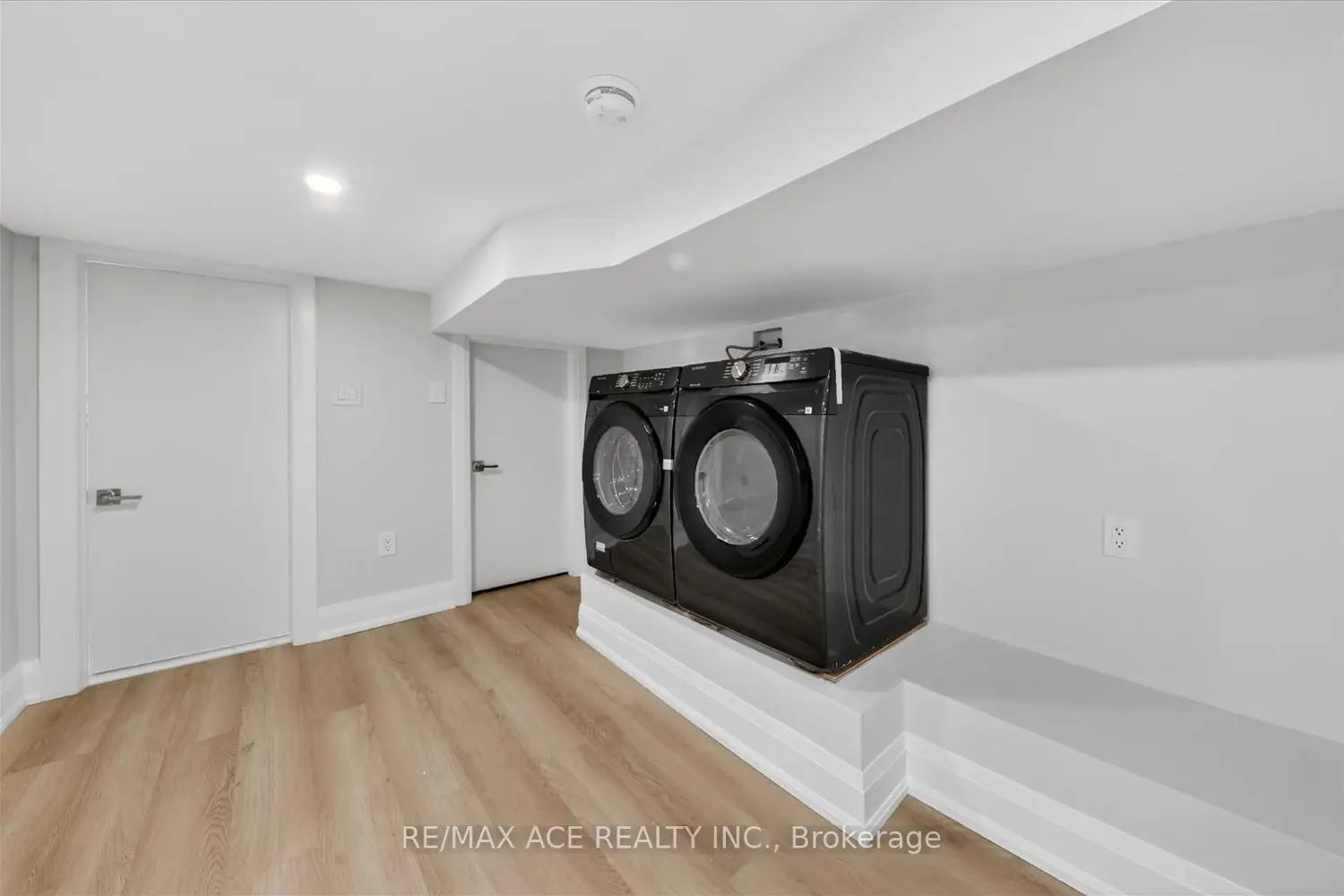 Additional image 18 of 38 Pelham Avenue