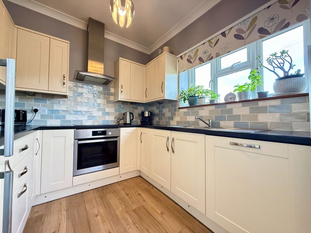 Additional image 6 of 4 bed detached house for saleLivingstone Road, Gillingham ME7