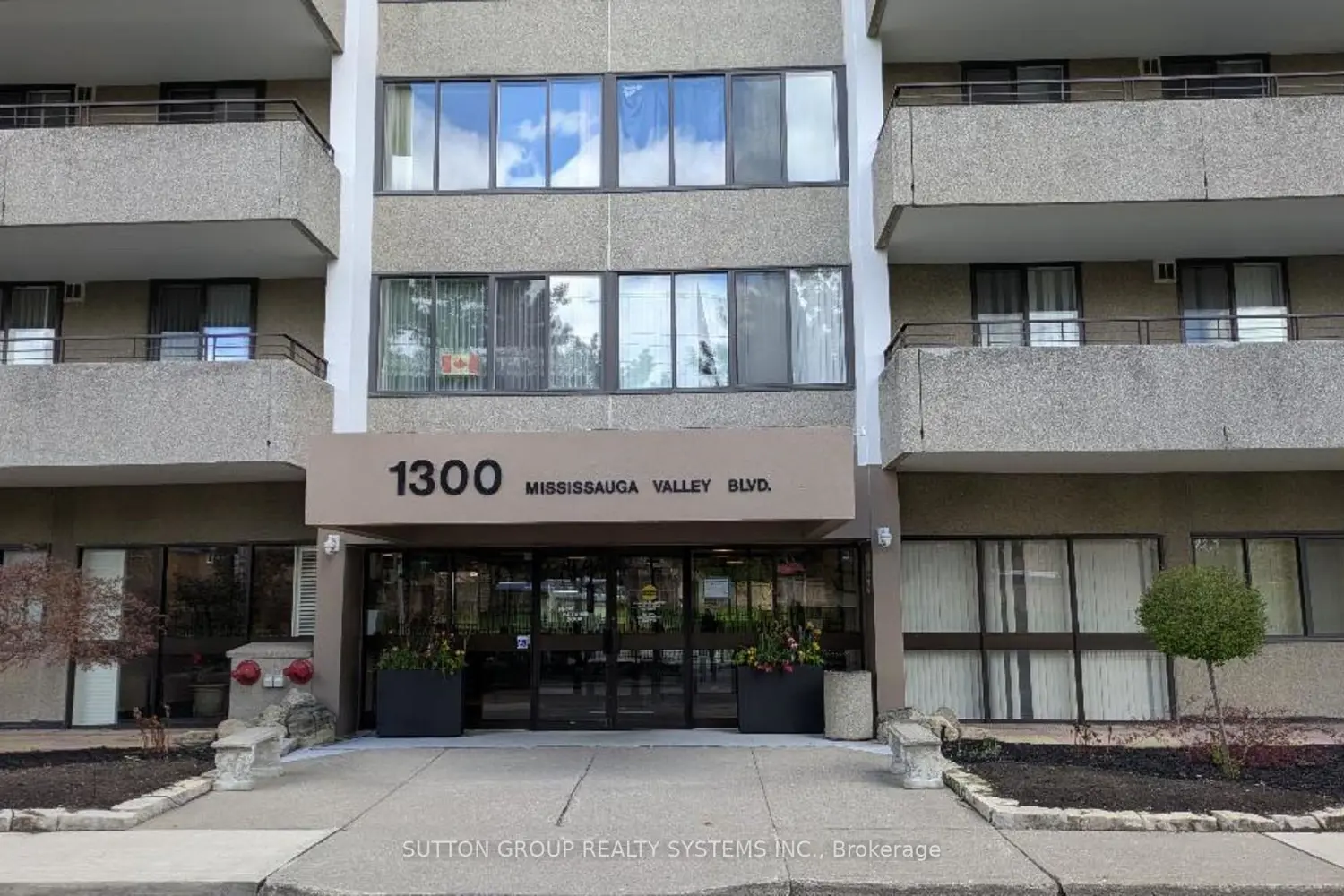 1300 Mississauga Valley Boulevard 504