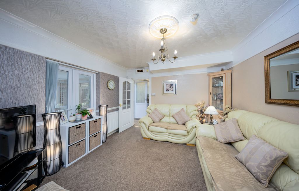 Additional image 5 of 10 bed semi-detached house for saleBuregate Road, Felixstowe IP11