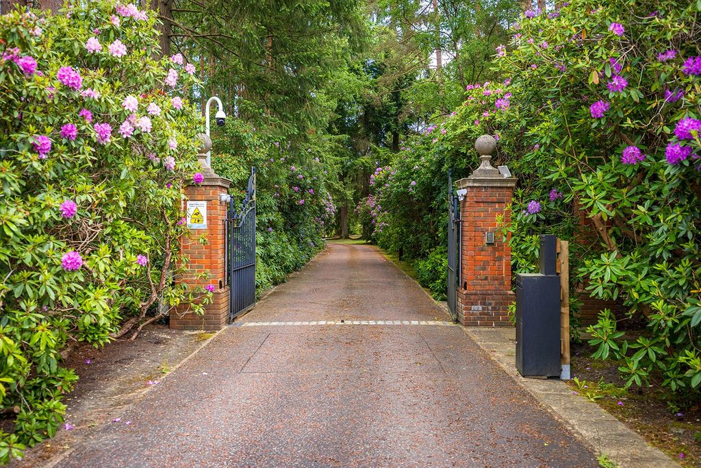 Additional image 7 of 8 bed detached house for saleTilford Road, Rushmoor, Farnham, Surrey GU10