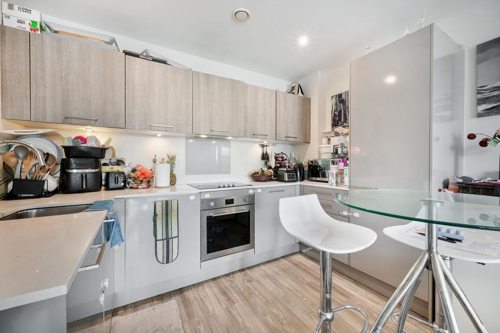 Additional image 4 of 2 bed flat for saleAdmiralty Court, Ocean Drive, Gillingham ME7