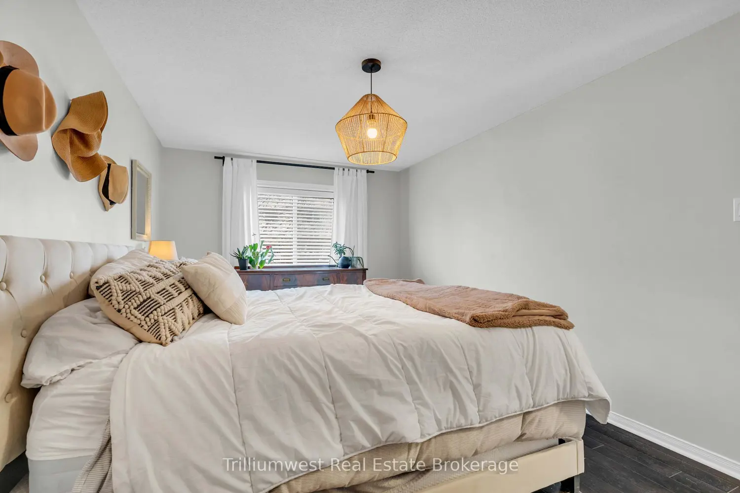 426 Grange Road 14 photo 5