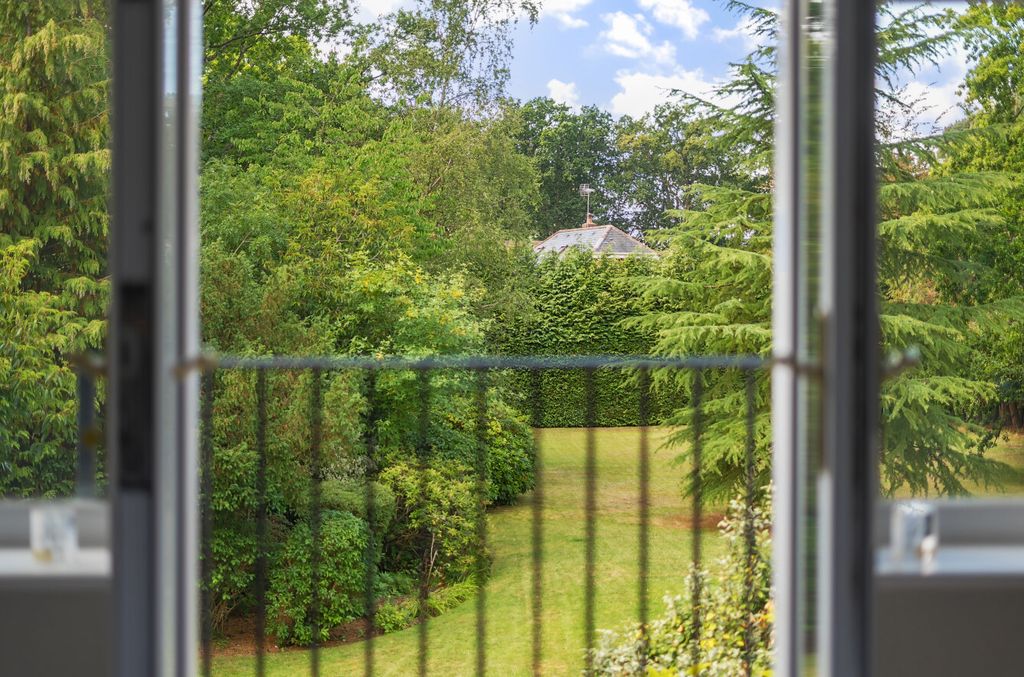 Additional image 6 of 6 bed detached house for saleGables Road, Church Crookham, Fleet, Hampshire GU52