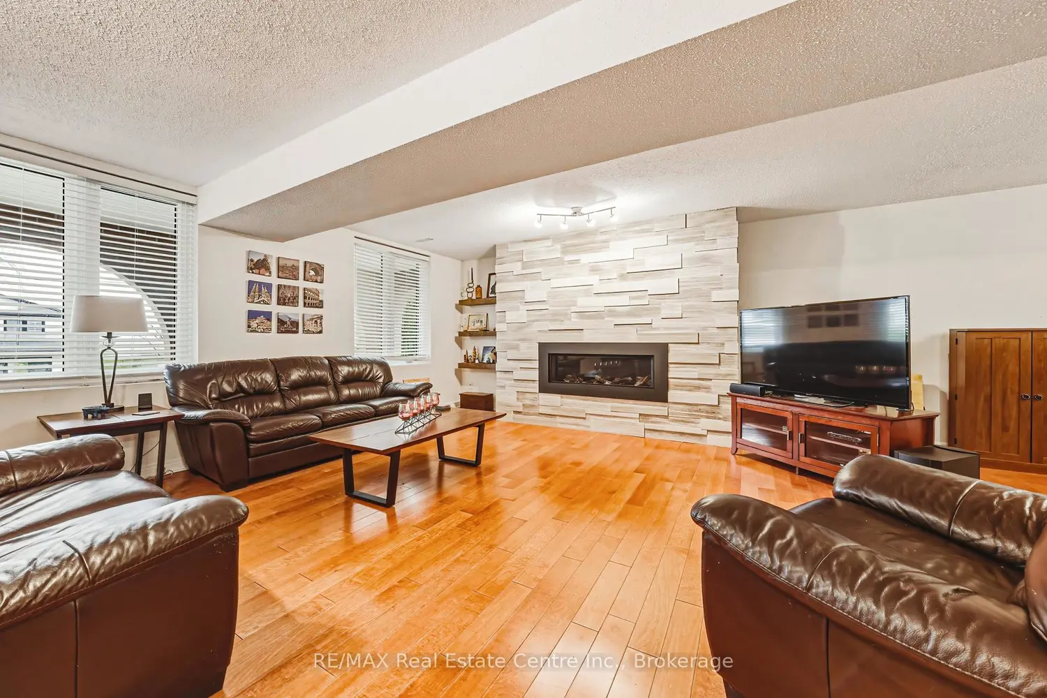24 Hildegard Drive photo 4
