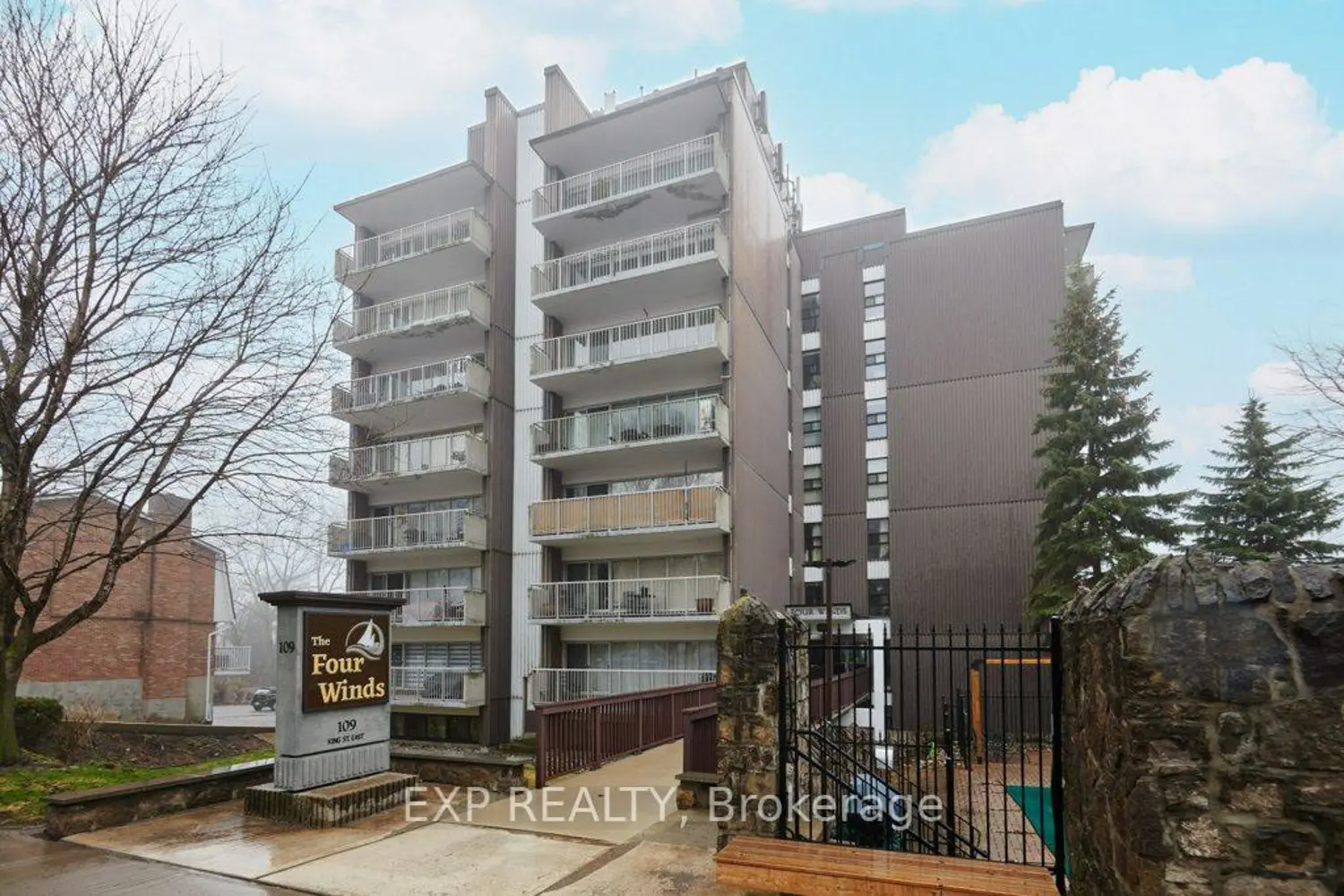 109 King Street 304