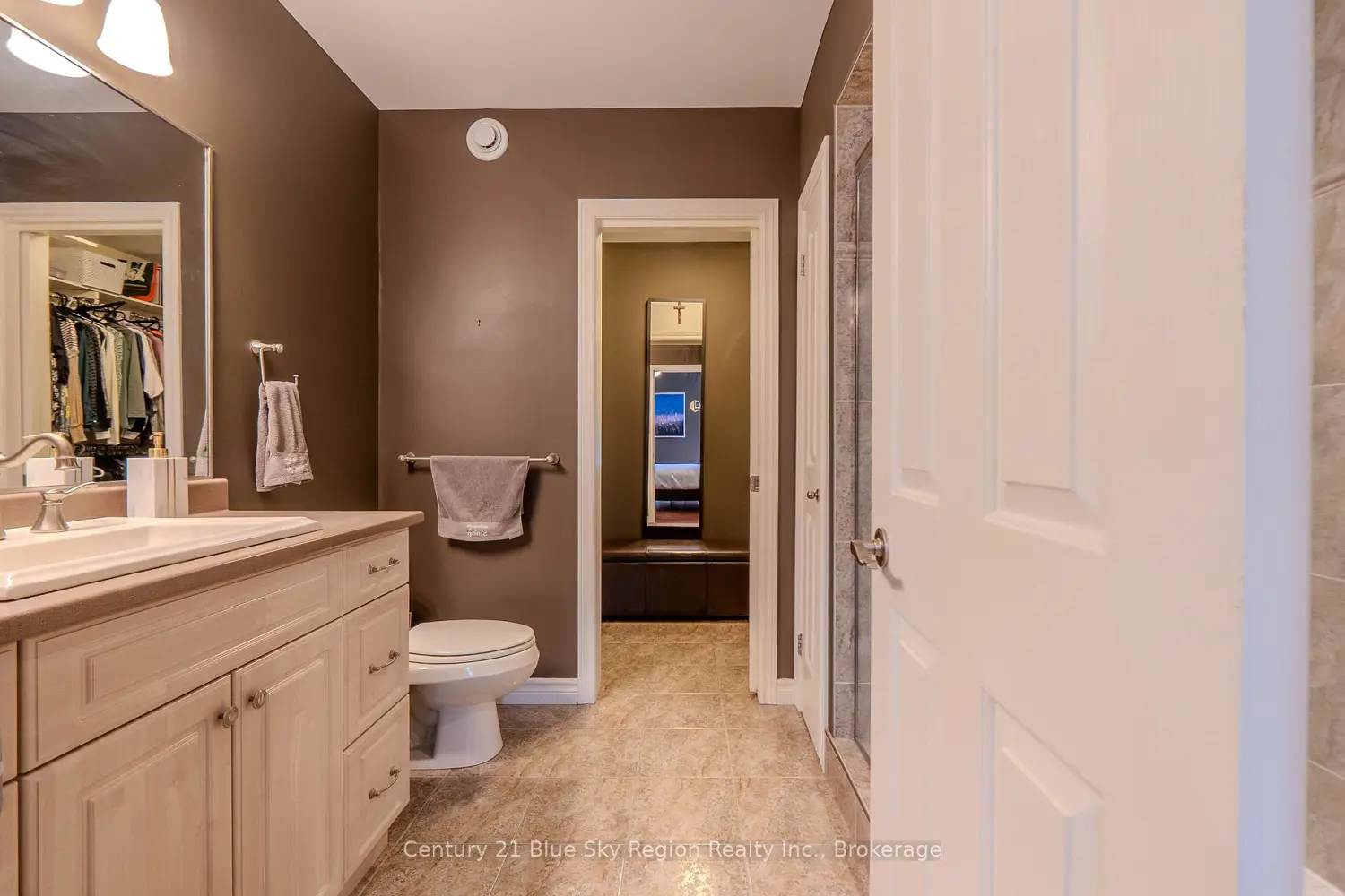 Additional image 12 of 10 Linden Lane