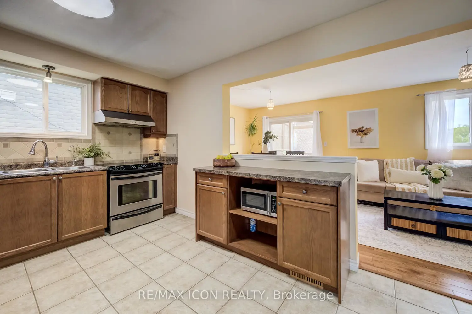 124 Prosperity Drive photo 3