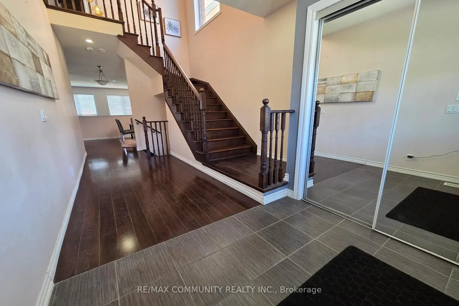 293 Pimlico Drive photo 5
