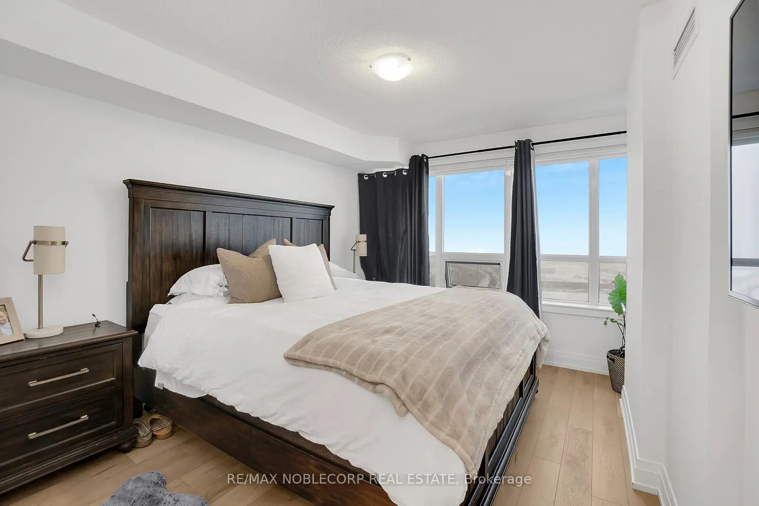 Additional image 14 of 1060 Sheppard Avenue 917