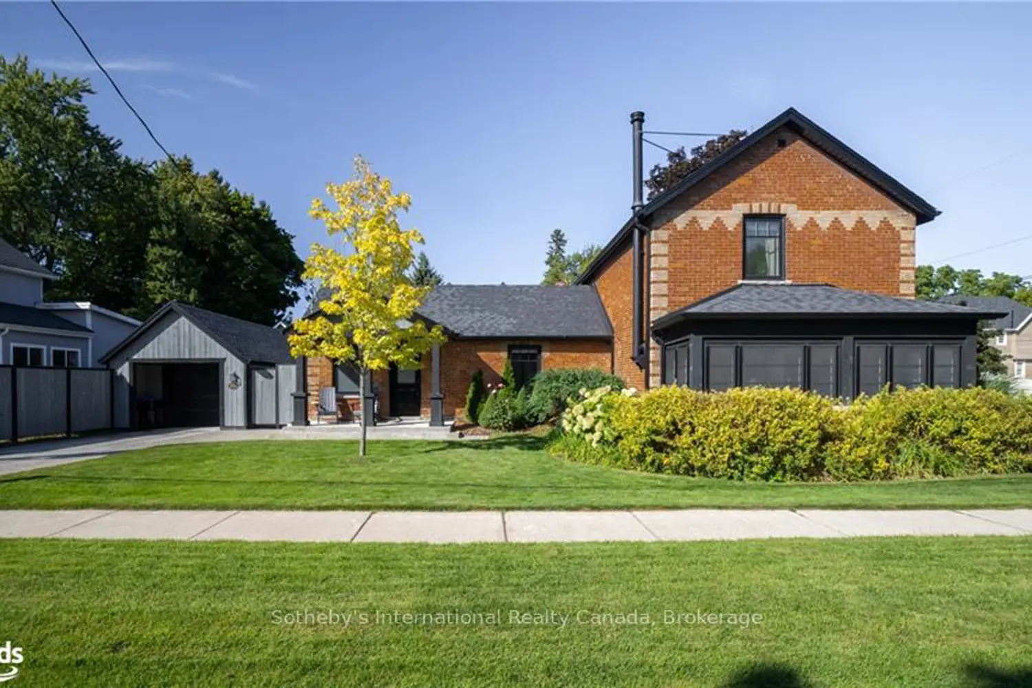 258 Maple Street photo 5