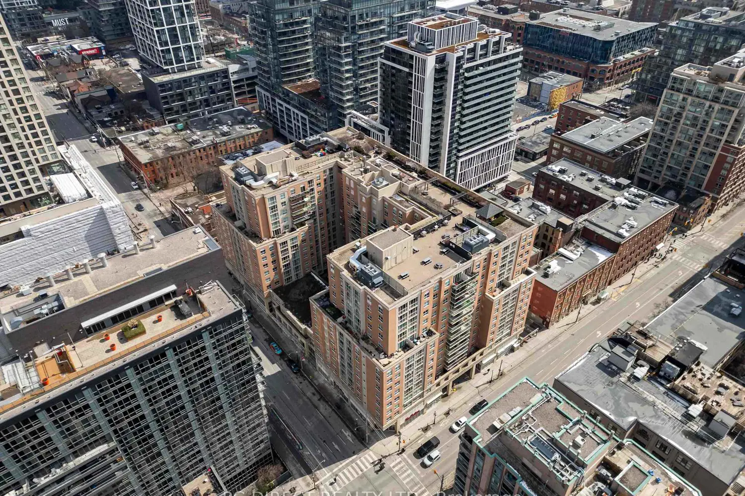 Additional image 19 of 323 Richmond Street 807