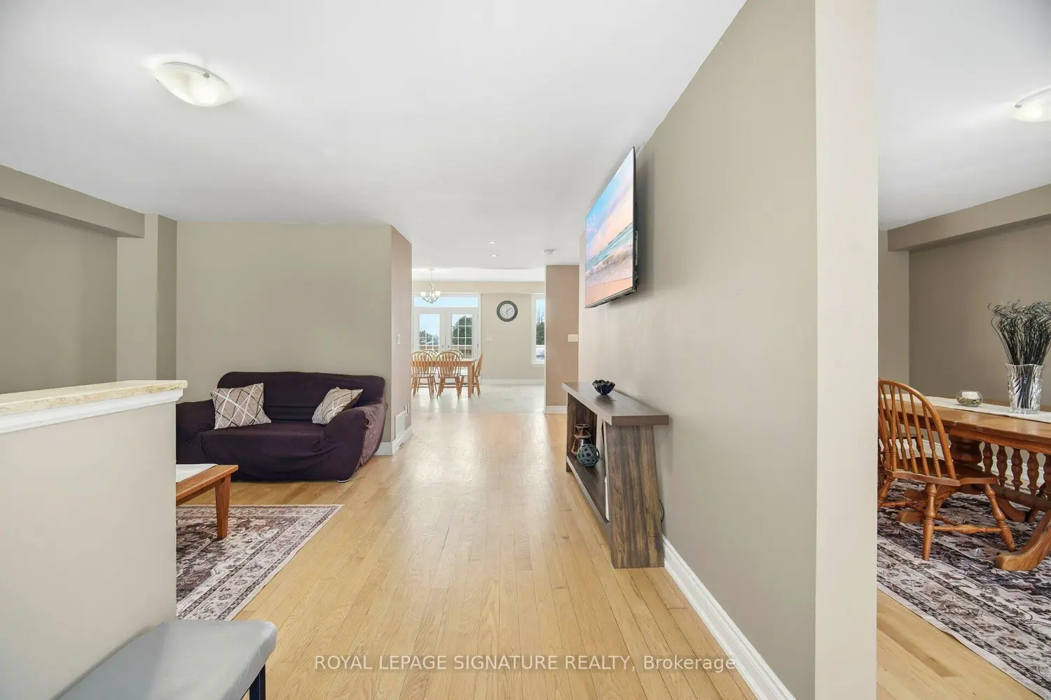 232167 Trafalgar Road photo 3