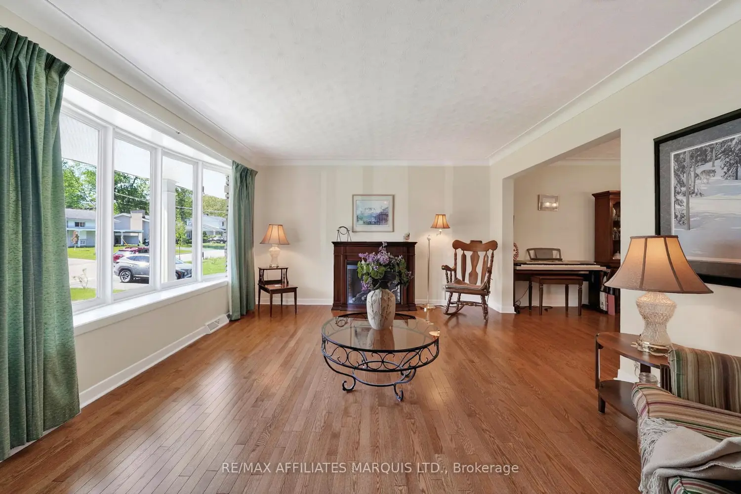 1607 Charles Street photo 2