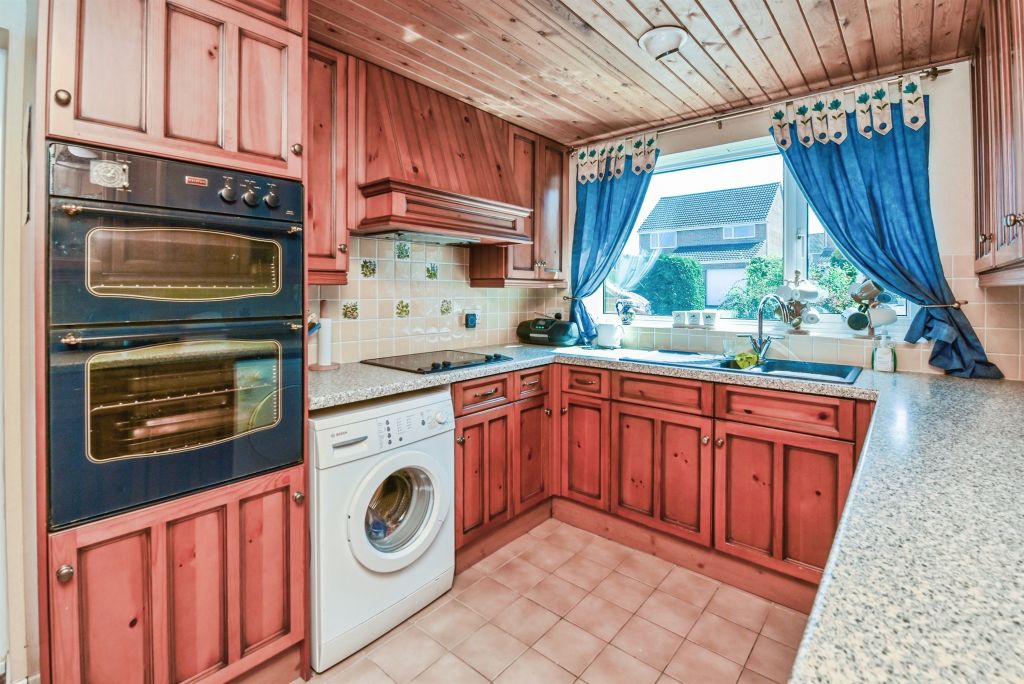 Additional image 3 of 4 bed detached house for saleJay Close, Frome BA11