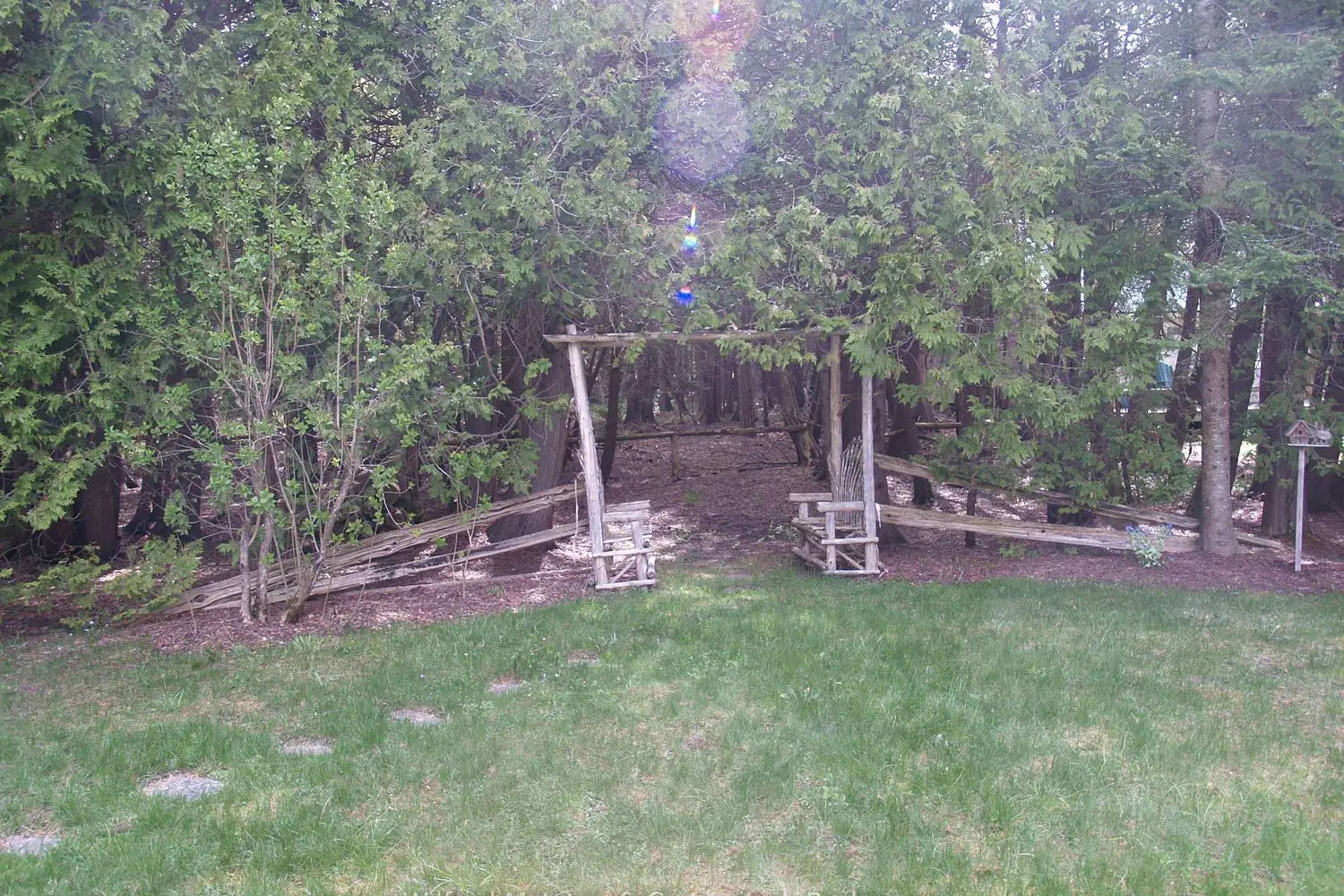 925 King Edward Avenue photo 2