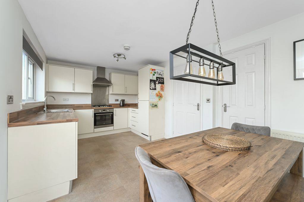 Additional image 4 of 4 bed detached house for sale21 Whitehouse Court, Gorebridge EH23