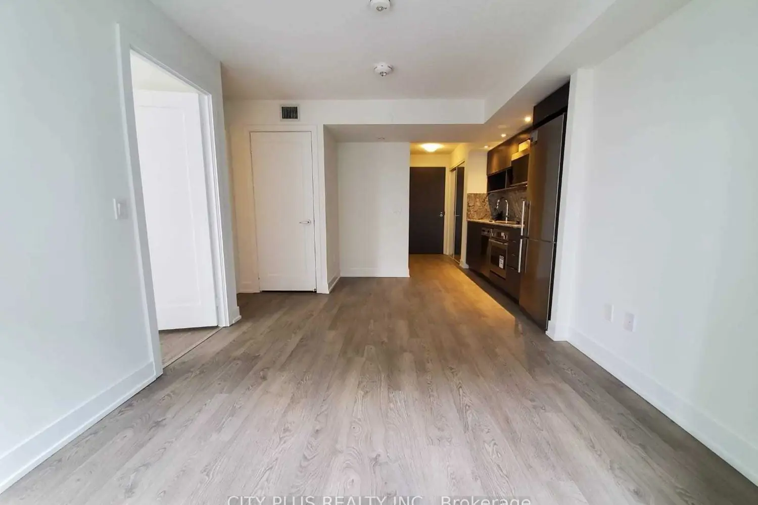 Additional image 3 of 9 Mabelle Avenue 1815