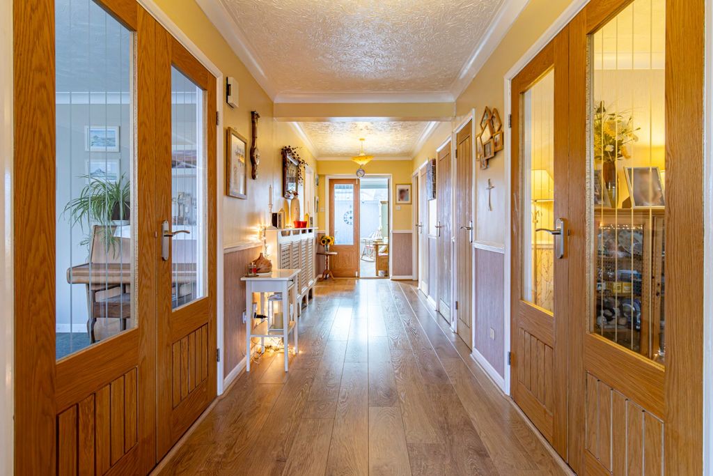 Additional image 3 of 4 bed detached bungalow for saleQueens Road, Fakenham NR21