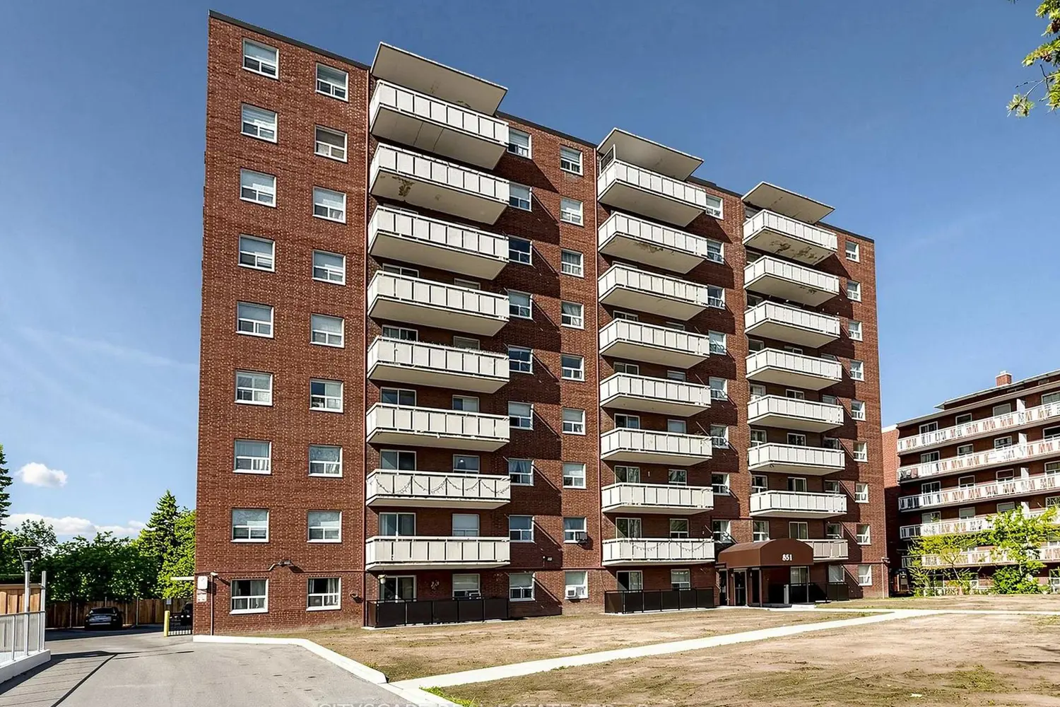 851 Queenston Road 708
