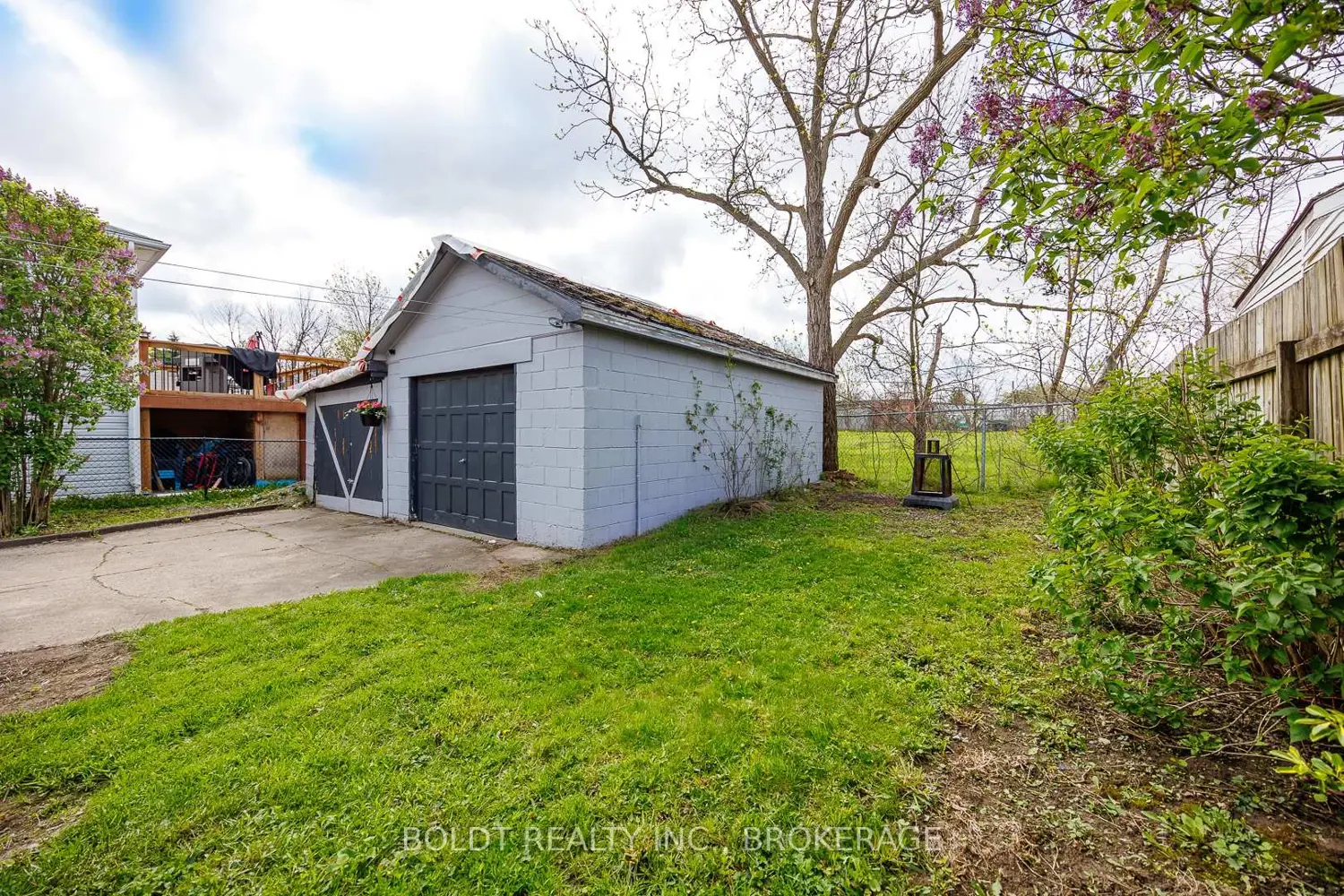142 Clara Street photo 3