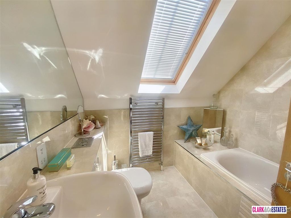 Additional image 7 of 2 bed flat for saleThe Penthouse, Aliston House, The Avenues, Exmouth EX8