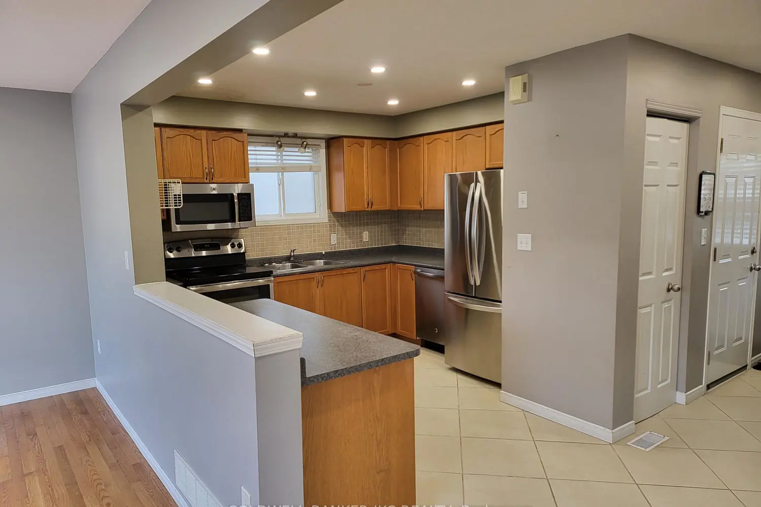 152 Prosperity Drive photo 4